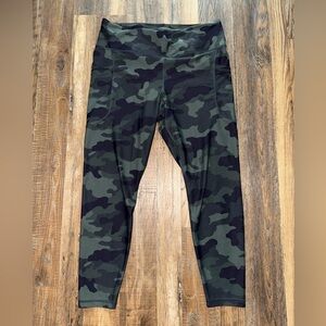 Bundle 5 for $20 - Old Navy Green and Black Camo Leggings